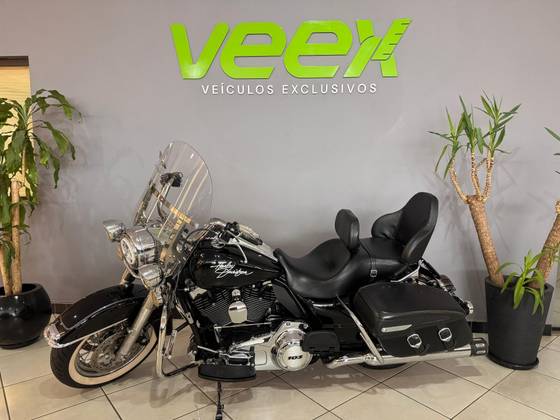 HARLEY-DAVIDSON ROAD KING CLASSIC HARLEY-DAVIDSON ROAD KING CLASSIC